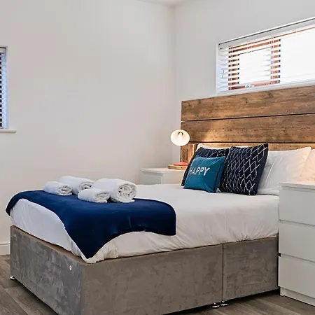 En-Suite, Parking, Fully Equipped Kitchen! Swansea Exterior photo
